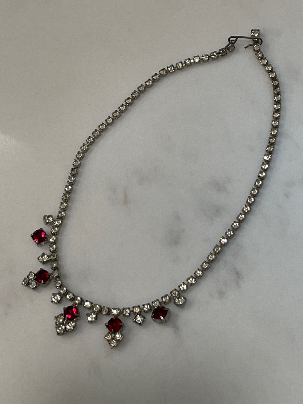 Clear and red rhinestone necklace choker